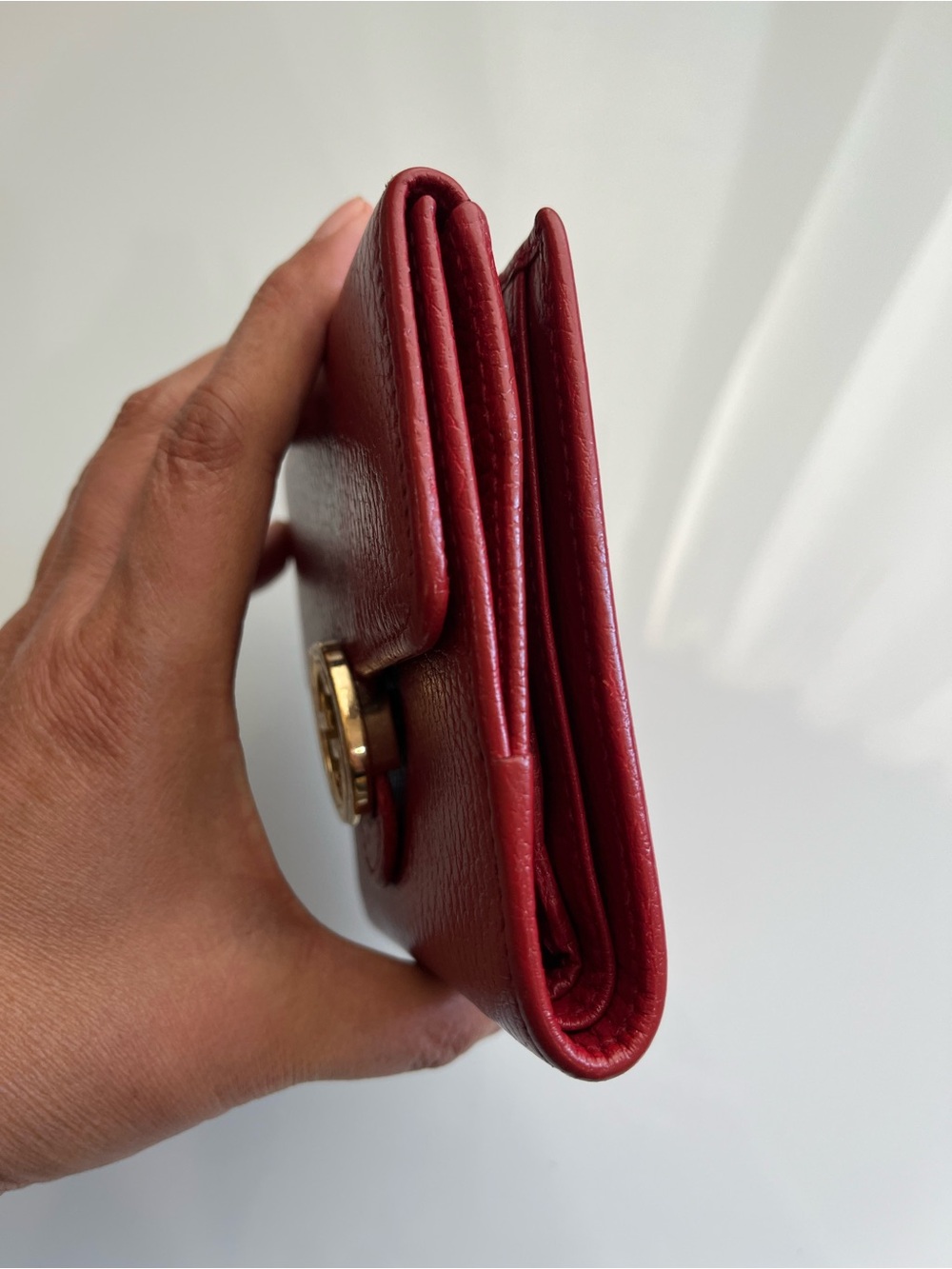 Gucci Interlocking GG Red Leather Wallet - Picture 9 of 10